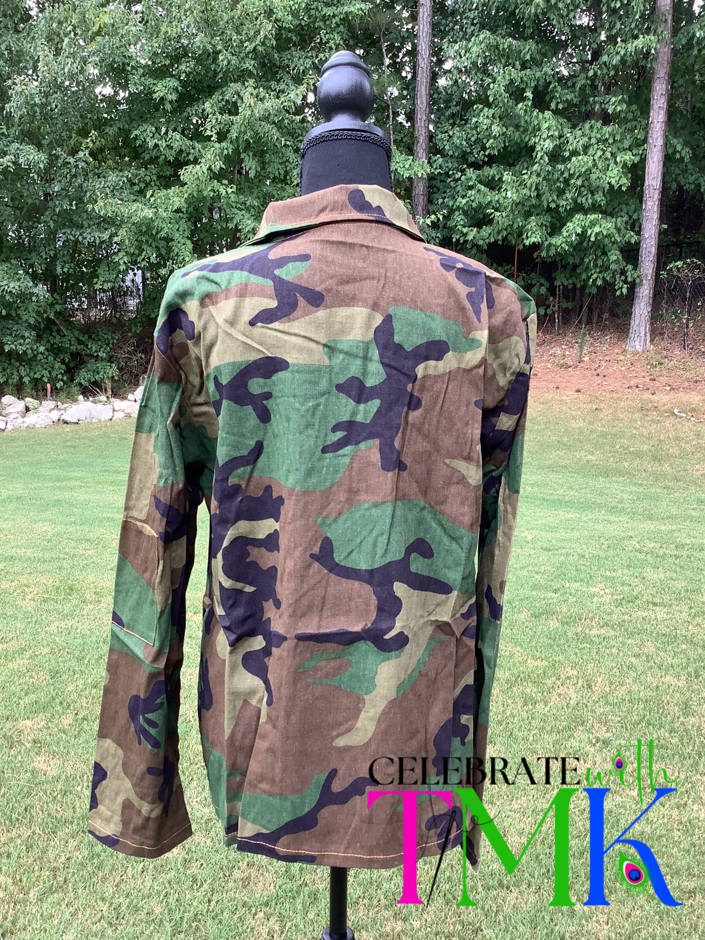 ✨ Camo Jacket with Spangle Patches – Lightweight, Stylish, and Full of Personality! ✨