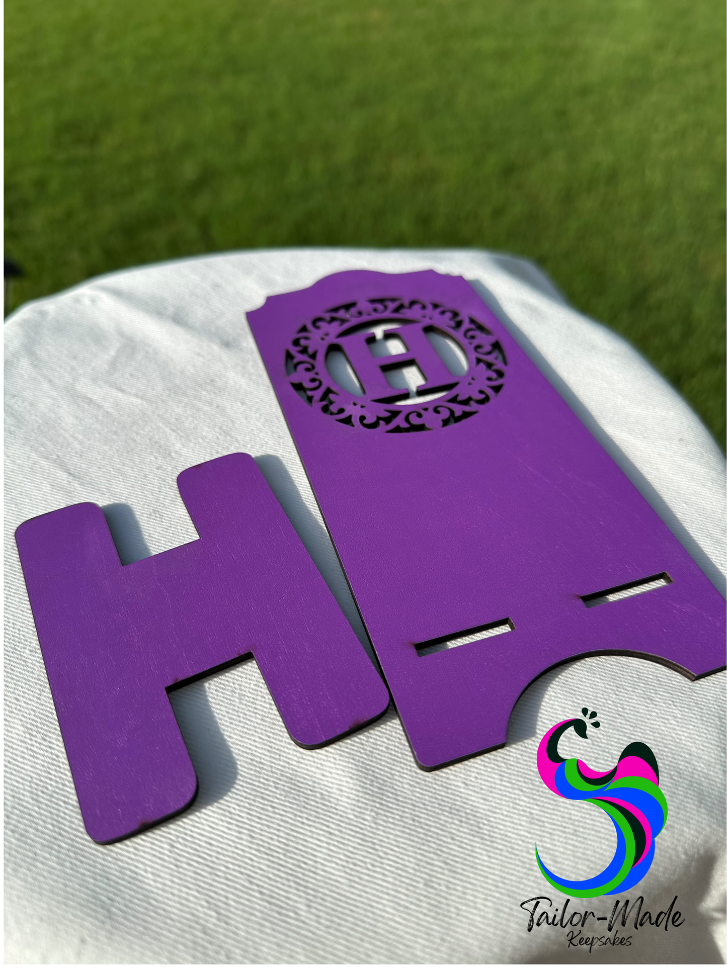 Personalized Cell Phone Stand with Decorative Initial | Tailor-Made Keepsakes
