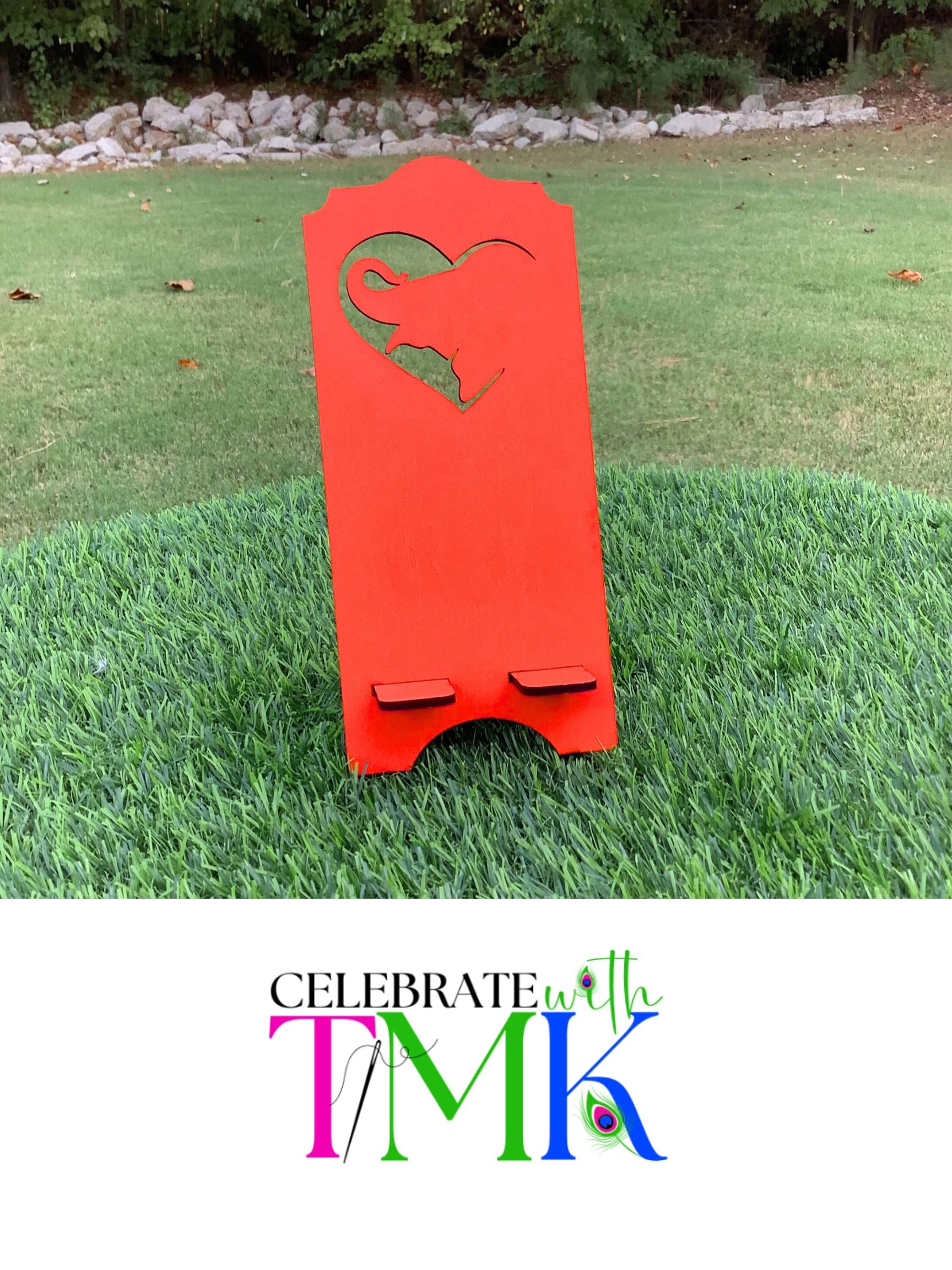 Elephant phone stand with heart around the elephant. 
DST gifts idea
Delta Sigma Theta gift ideas