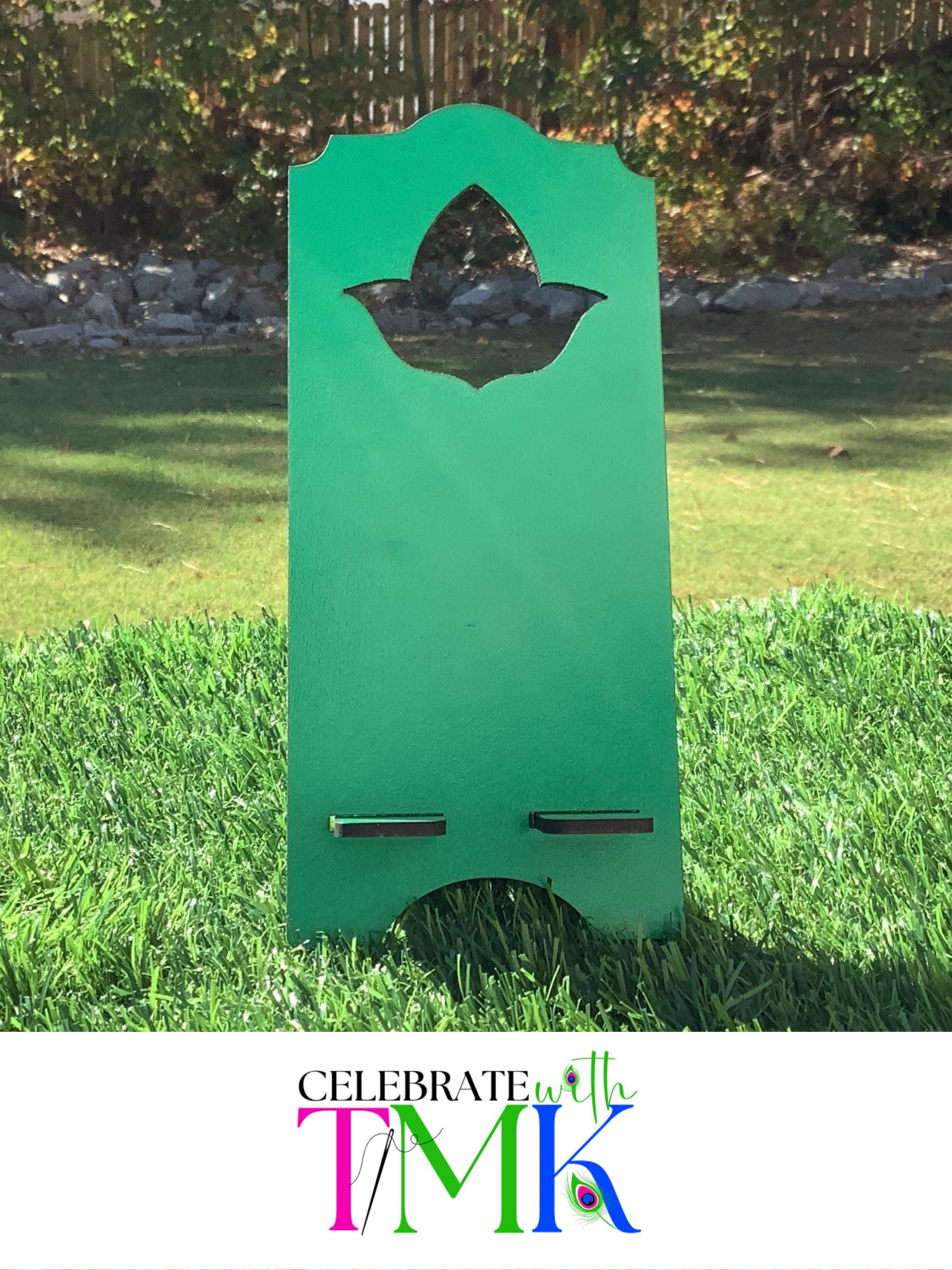 Ivy Leaf Silhouette cutout phone stand.  