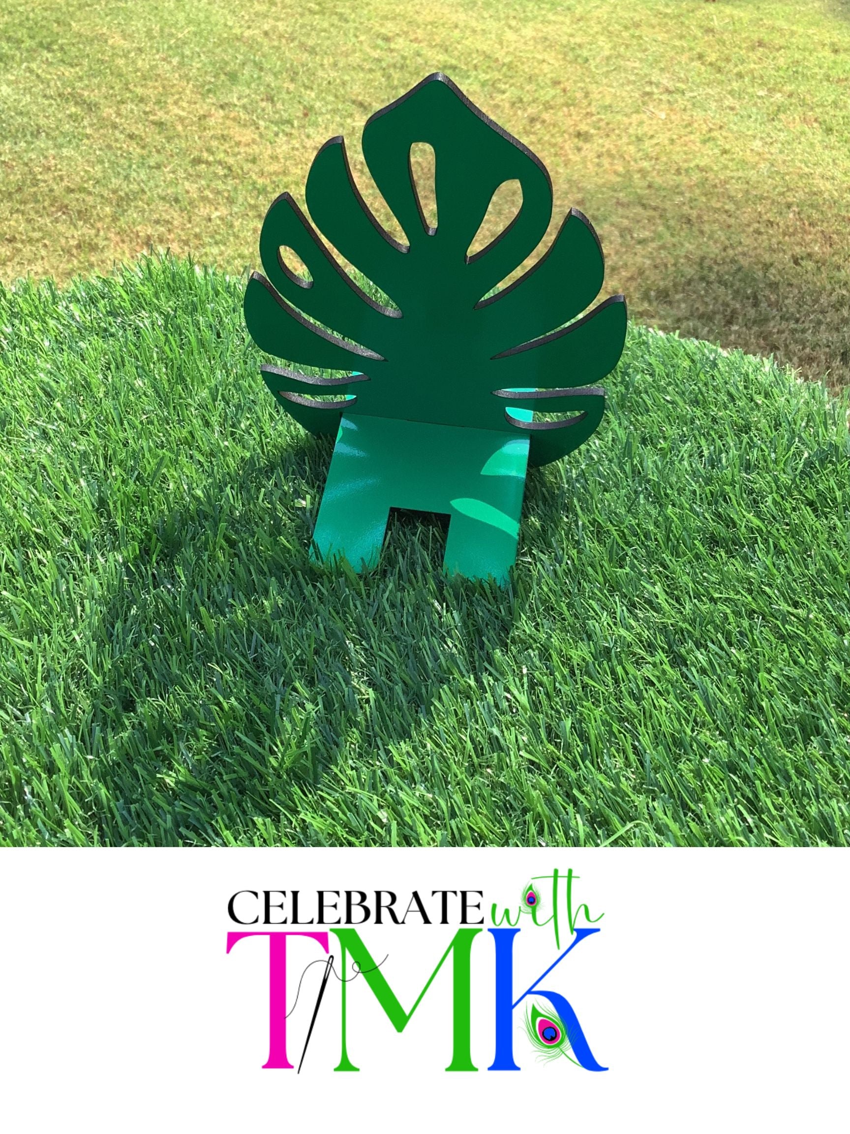 Monstera palm leaf gift ideas, girls trip, destination wedding gift ideas, phone holder